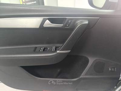 Volkswagen Passat Var.2.0TDI 103kW Highline BMot.Tec. Grigio usata Striano
