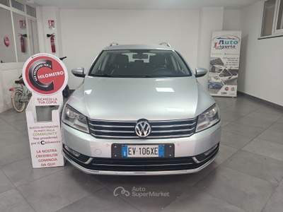 Volkswagen Passat Var.2.0TDI 103kW Highline BMot.Tec. Grigio usata Striano