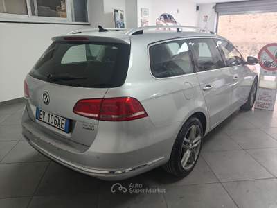 Volkswagen Passat Var.2.0TDI 103kW Highline BMot.Tec. Grigio usata Striano