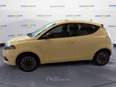 Lancia Ypsilon 1.0 FireFly 70cv Hybrid Gold Plus Bianco usata Roma