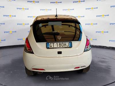 Lancia Ypsilon 1.0 FireFly 70cv Hybrid Gold Plus Bianco usata Roma