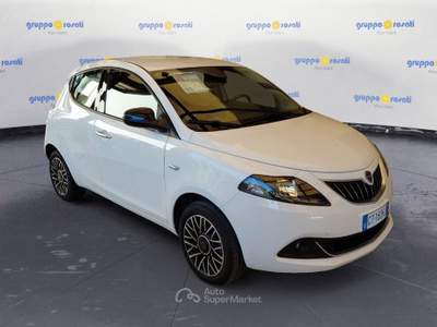 Lancia Ypsilon 1.0 FireFly 70cv Hybrid Gold Plus Bianco usata Roma