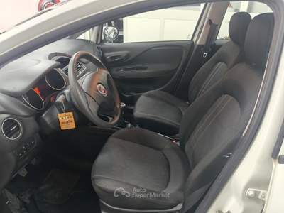 Fiat Punto 1.2 Street 69cv Bianco usata Striano