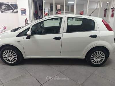 Fiat Punto 1.2 Street 69cv Bianco usata Striano