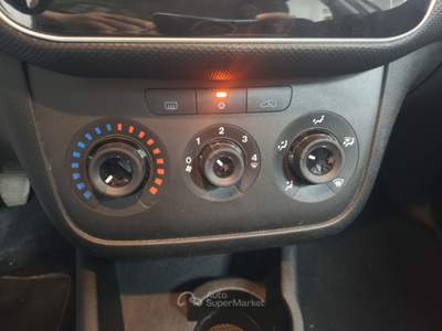 Fiat Punto 1.2 Street 69cv Bianco usata Striano