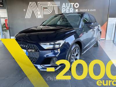 Audi A1 A1 Citycarver 30 1.0 tfsi Admired 110cv s-tronic Blu/Azzurro usata Carrara