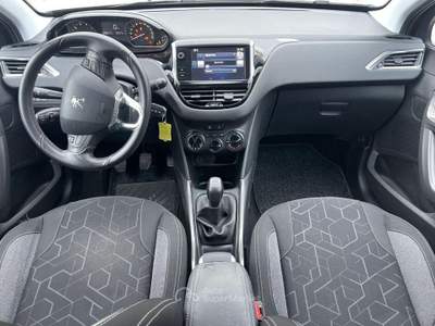 Peugeot 2008 PureTech 82 Active LEGGI ANNUNCIO Grigio usata Striano