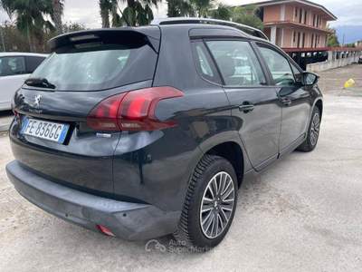 Peugeot 2008 PureTech 82 Active LEGGI ANNUNCIO Grigio usata Striano