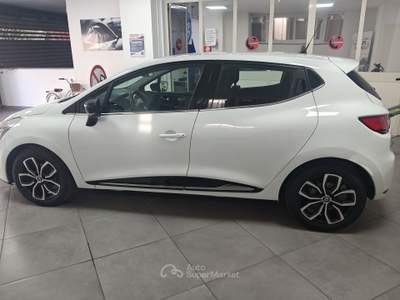 Renault Clio Clio Sporter dCi 8V 90CV EDC Start&Stop Energy Zen Bianco usata Striano