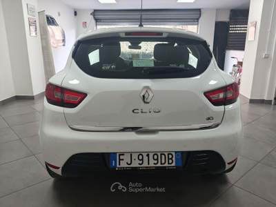 Renault Clio Clio Sporter dCi 8V 90CV EDC Start&Stop Energy Zen Bianco usata Striano