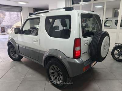 Suzuki Jimny 1.3 VVT Evolution+ 4WD A/T 3p Bianco usata Striano