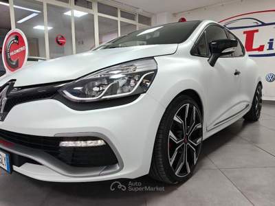 Renault Clio TCe 220CV EDC 5 porte Energy R.S. Trophy Bianco usata Striano
