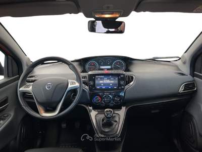 Lancia Ypsilon III 2015 1.0 hybrid Gold s&s 70cv Rosso usata Torino