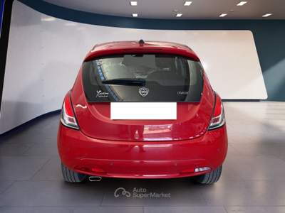 Lancia Ypsilon III 2015 1.0 hybrid Gold s&s 70cv Rosso usata Torino