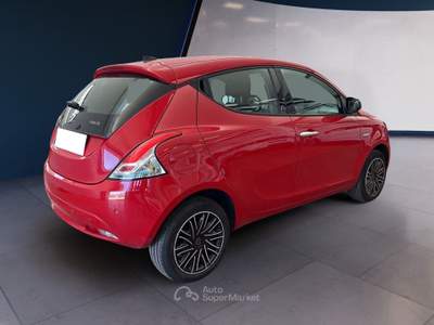 Lancia Ypsilon III 2015 1.0 hybrid Gold s&s 70cv Rosso usata Torino