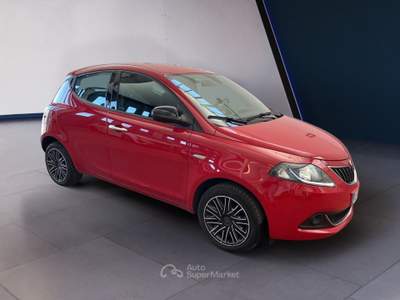 Lancia Ypsilon III 2015 1.0 hybrid Gold s&s 70cv Rosso usata Torino