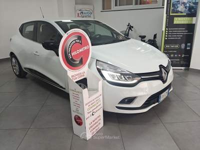 Renault Clio 1.5 DCI 90cv MOSCHINO INTENS Bianco usata Striano