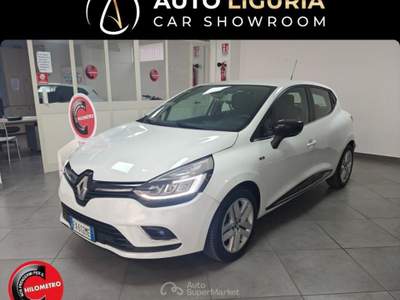Renault Clio 1.5 DCI 90cv MOSCHINO INTENS Bianco usata Striano