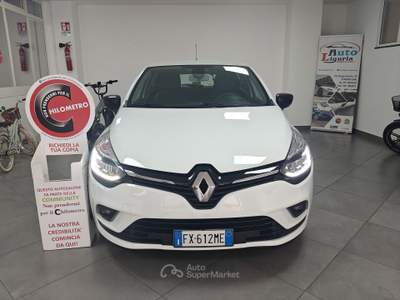 Renault Clio 1.5 DCI 90cv MOSCHINO INTENS Bianco usata Striano