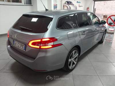 Peugeot 308 BlueHDi 130 S&S EAT8 SW NAVI CERCHI 17 Grigio usata Striano
