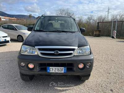 Daihatsu Terios TERIOS 1.300 BENZ/GPL 4WD Nero usata Striano