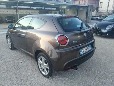 Alfa Romeo MiTo MiTo 1.3 JTDm-2 95 CV S&S DistinctiveLEGGI Marrone usata Striano