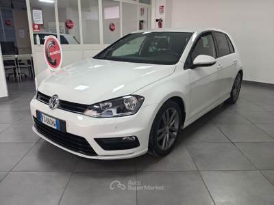 Volkswagen Golf Golf 1.6 TDI 110 CV 5p. Sport Edition R-LINE Bianco usata Striano