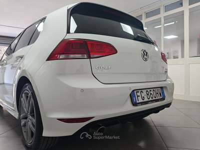 Volkswagen Golf Golf 1.6 TDI 110 CV 5p. Sport Edition R-LINE Bianco usata Striano