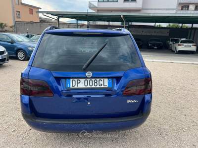 Fiat Stilo Stilo Multiwagon 1.9 mjt 120cv DYNAMIC Blu/Azzurro usata Striano