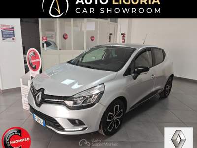 Renault Clio Clio TCe 90 CV 5 porte Intens Grigio usata Striano