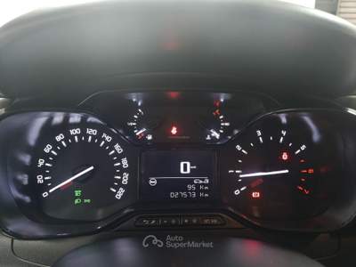 Citroen C3 PureTech 83 S&S Shine Pack NAVI-RETRO Bianco usata Striano