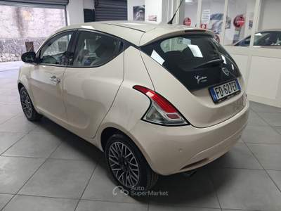 Lancia Ypsilon Ypsilon 1.2 69 CV 5 porte Gold Beige usata Striano
