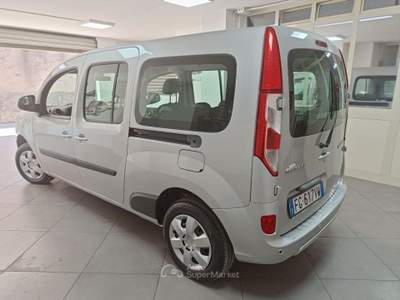 Renault Kangoo 1.5 dCi 110CV 5 porte Stop & Start Life N1 MAXI Grigio usata Striano