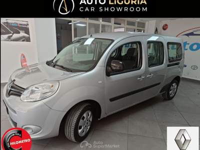 Renault Kangoo 1.5 dCi 110CV 5 porte Stop & Start Life N1 MAXI Grigio usata Striano