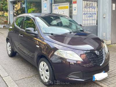 Lancia Ypsilon - 1.2 BENZINA - 5 PORTE - ANCHE PER NEOPATENTATI Lilla usata Varese