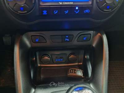 Hyundai ix35 2.0 CRDi 4WD Xpossible VEDI FOTO Nero usata Striano