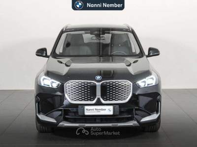BMW iX1 iX1 edrive 20 X-Line Nero usata Brescia