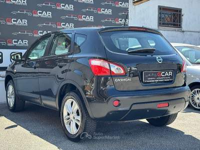 Nissan Qashqai DPF Tekna Nero usata Giugliano in Campania