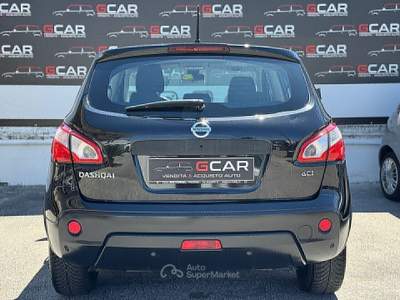 Nissan Qashqai DPF Tekna Nero usata Giugliano in Campania