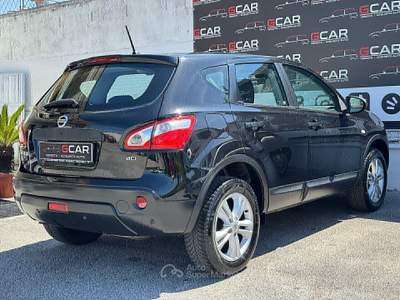 Nissan Qashqai DPF Tekna Nero usata Giugliano in Campania