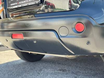 Nissan Qashqai DPF Tekna Nero usata Giugliano in Campania