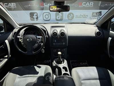 Nissan Qashqai DPF Tekna Nero usata Giugliano in Campania