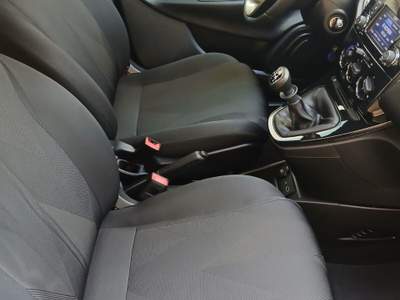Lancia Ypsilon 5 porte S&S Gold Nero usata Triggiano