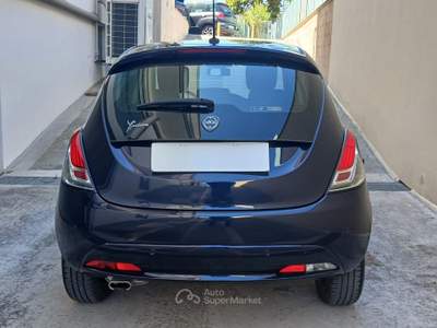 Lancia Ypsilon 5 porte S&S Gold Nero usata Triggiano