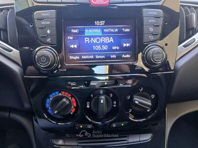 Lancia Ypsilon 5 porte S&S Gold Nero usata Triggiano