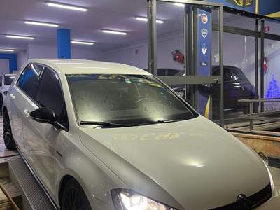 Volkswagen Golf Vendo Volkswagen golf gti in perfetto stato con stage 2 completo usata Parete