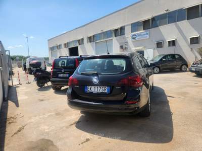 Opel Astra Sports Tourer Cosmo Nero usata Conversano