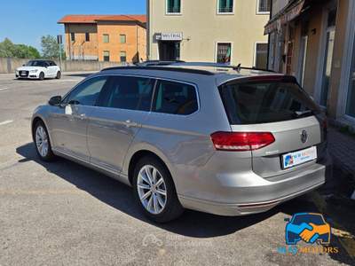 Volkswagen Passat 2.0 tdi Highline 150cv Argento usata vicenza