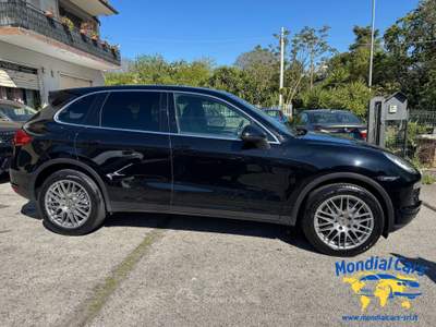 Porsche Cayenne Cayenne II 2011 3.0 V6 tdi tiptronic Nero usata San Gregorio Magno