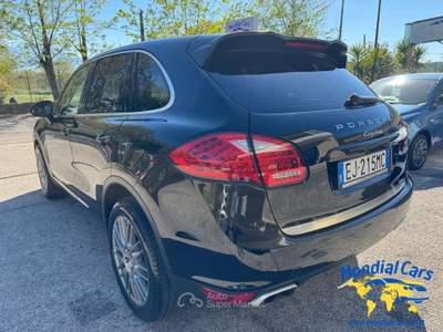 Porsche Cayenne Cayenne II 2011 3.0 V6 tdi tiptronic Nero usata San Gregorio Magno